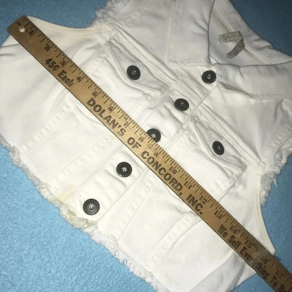 HWY JEANS Sleeveless Cropped White Denim Button Up Vest 2 Chest Pockets Size S - Picture 7 of 9